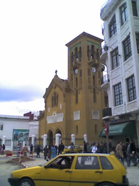 la inglisia de tetouan ,,   es lo que quedo de los espaoles aqui en tetouan ,
